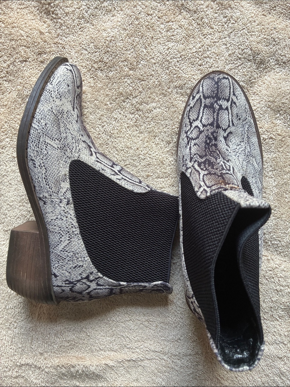 Corky’s 8 Hanover  Booties in Black and Gray Snakeprint